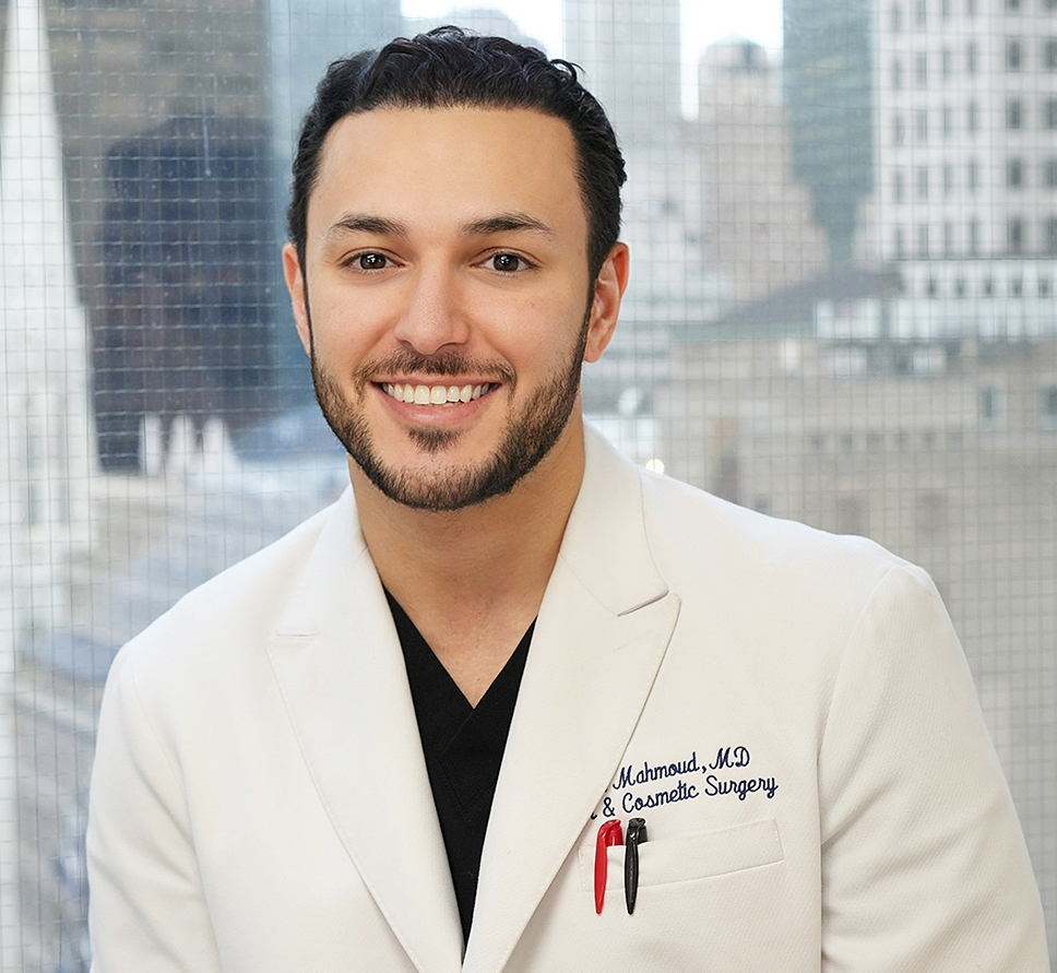 Empowering Women Through Advanced Cosmetic Surgery: Dr. Ammar Mahmoud Featured in Exclusive Online Blog